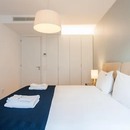 Flh Chiado Sunny شقة *